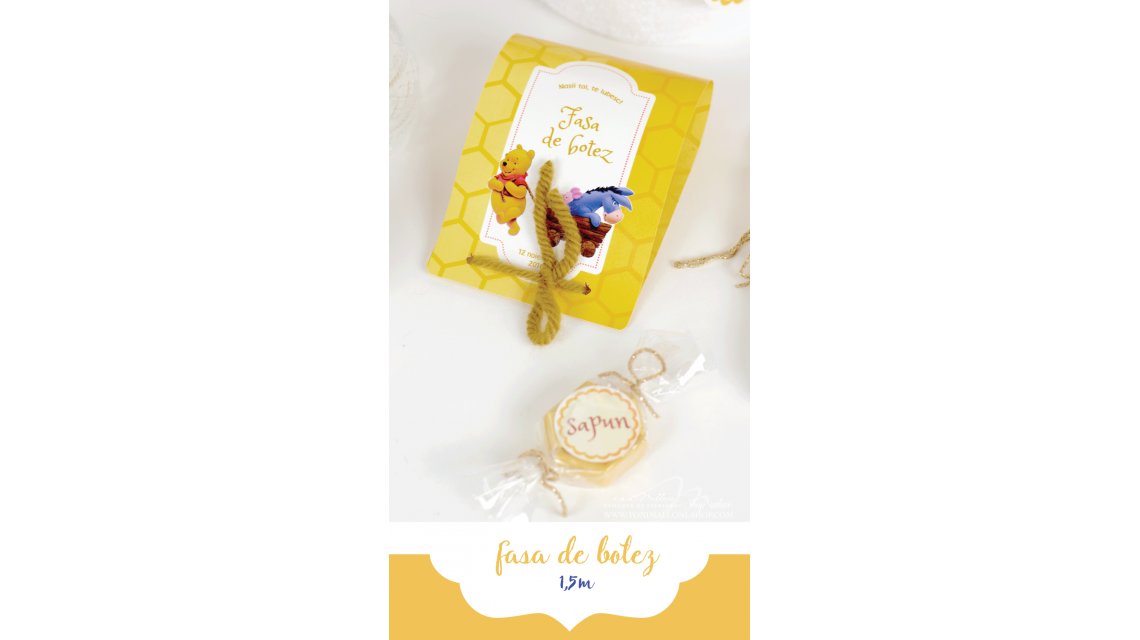 Trusou de botez cu broderie personalizata si ursuletul Winnie Pooh, Ursuletul cel voinic 11